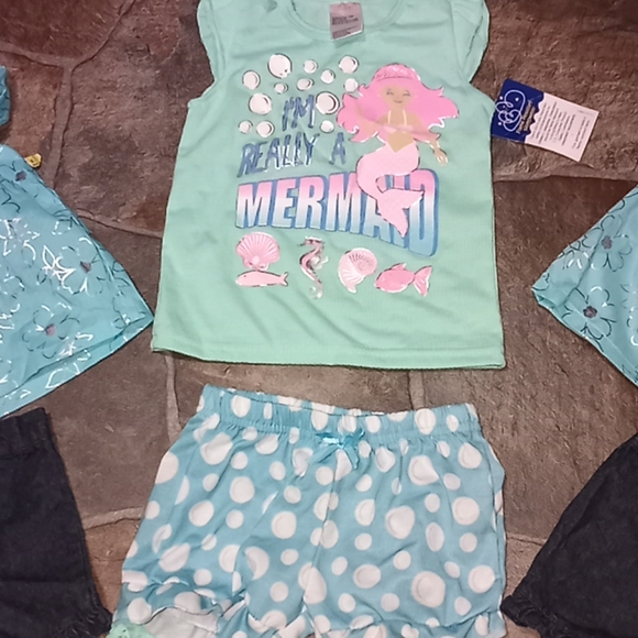 Bundle - Picture 4 of 5